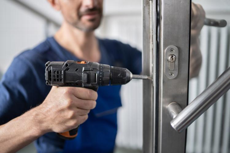 Top tips for securing your home Actionable ways to enhance home security, including advice on choosing the right locks, and reinforcing doors and windows.